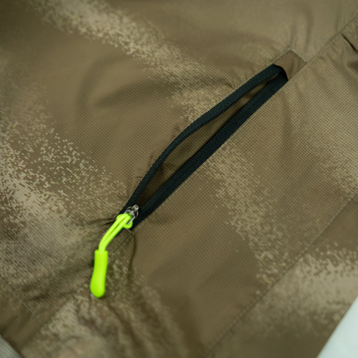 Nebrian - Ultra Lightweight Windbreaker